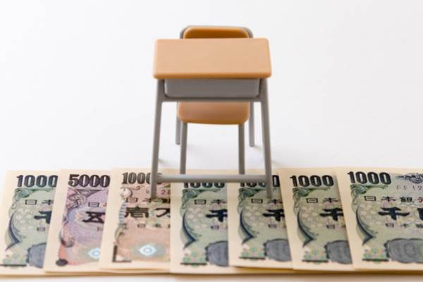 大学受験で塾の費用はいくら？追加でかかる別途料金も解説